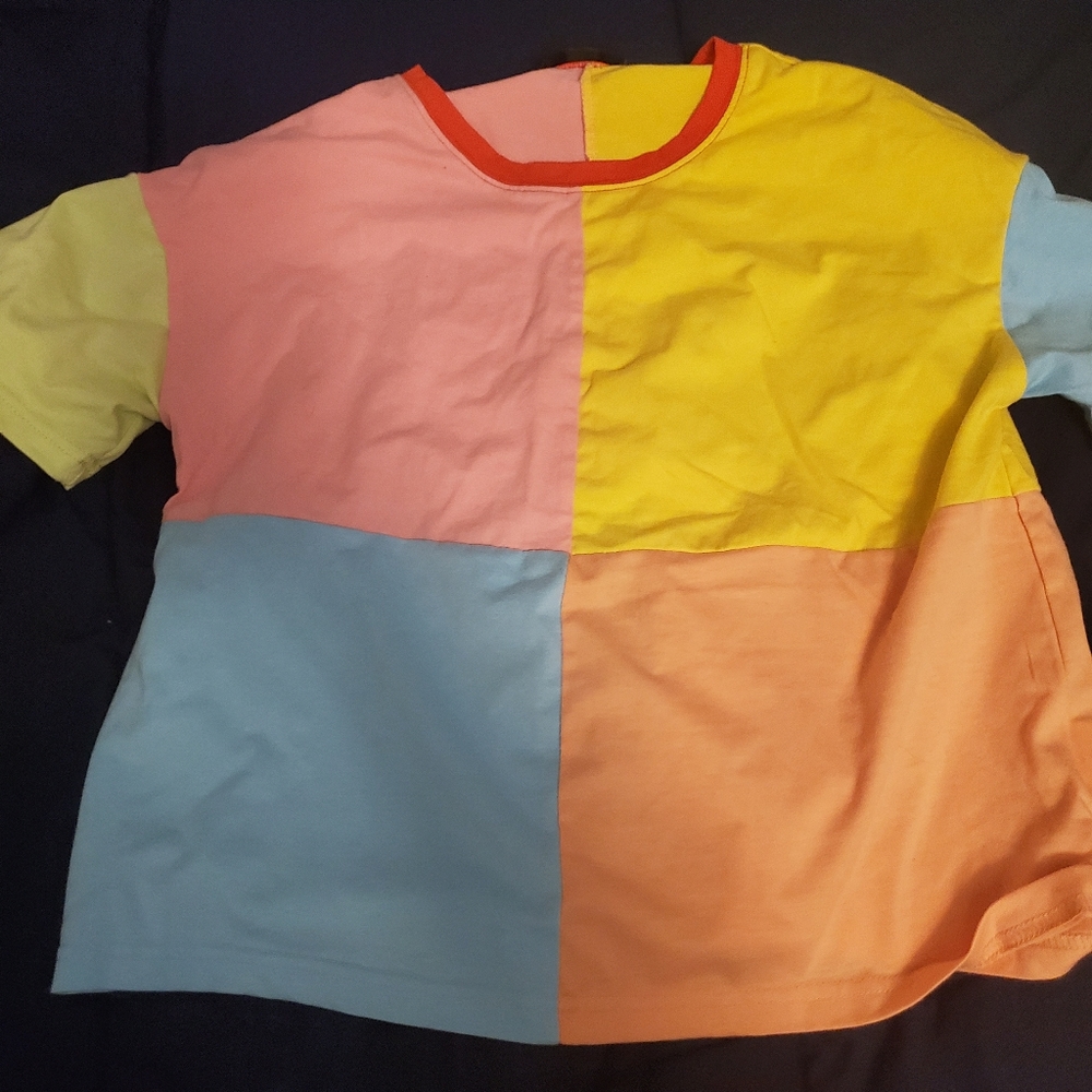 Multicolored t shirt